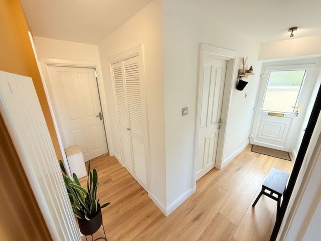 Property photo 3 of 25