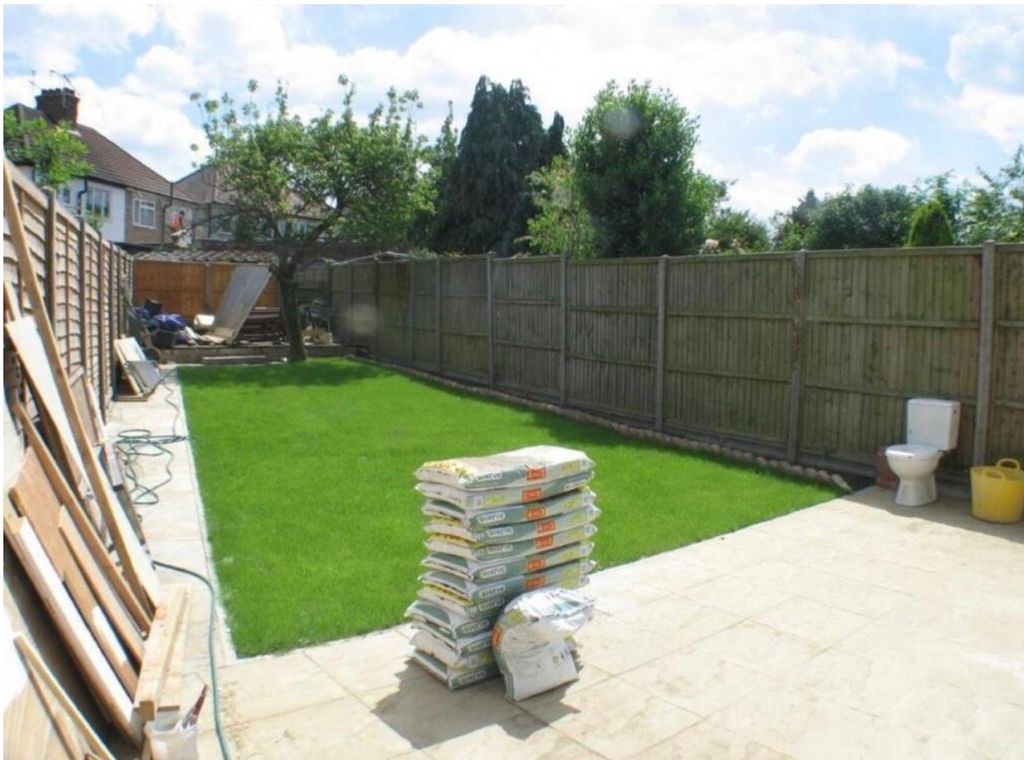 Property photo 2 of 8