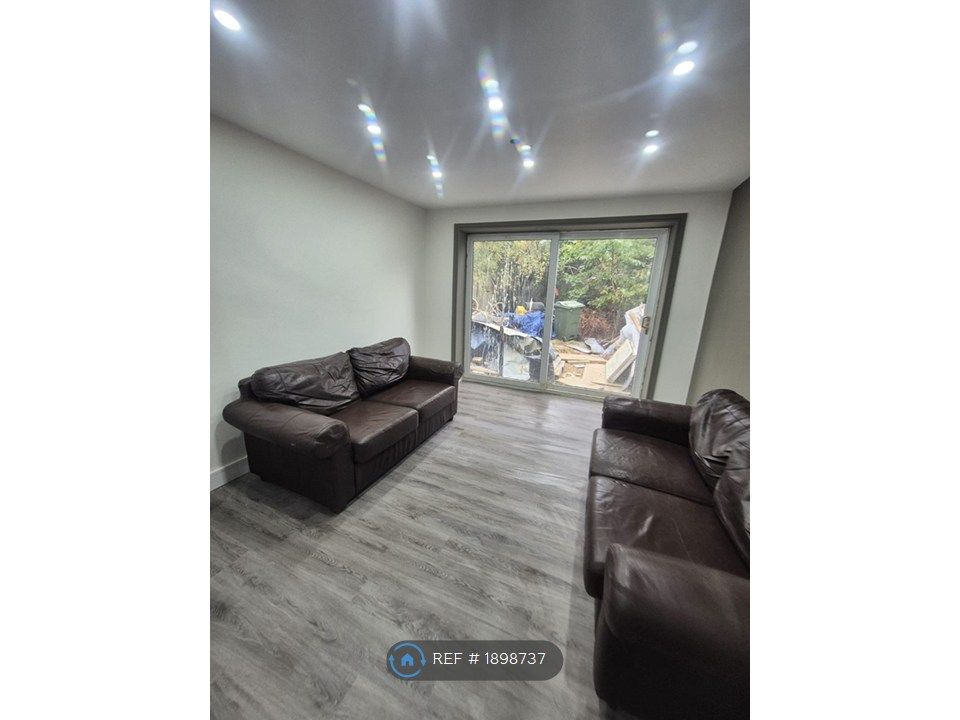 Property photo 3 of 35