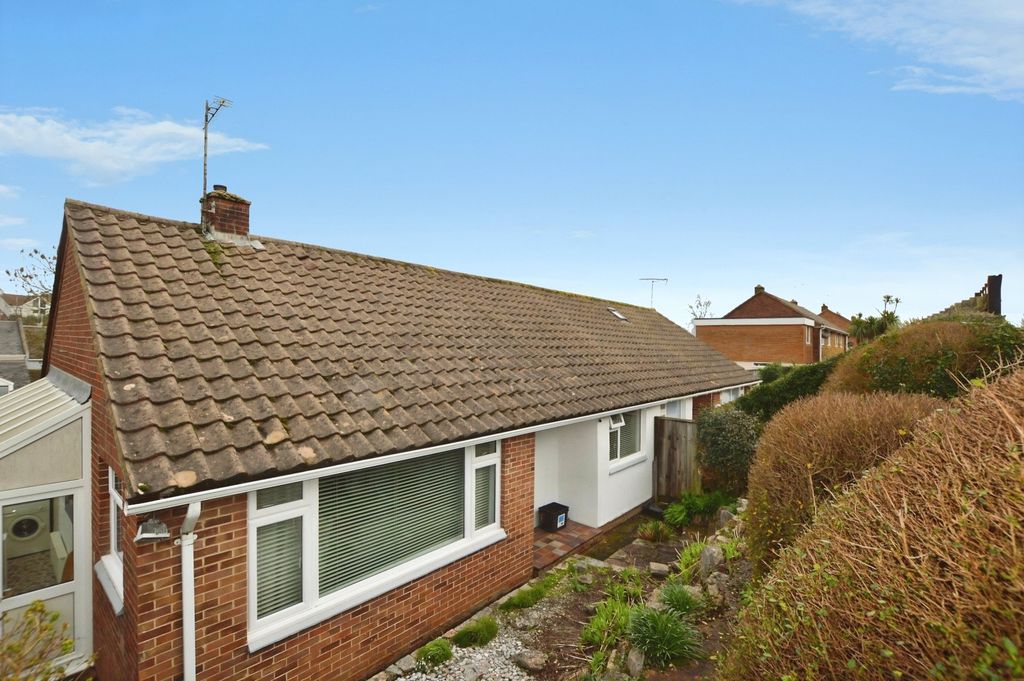 Property photo 1 of 15 1 - Front