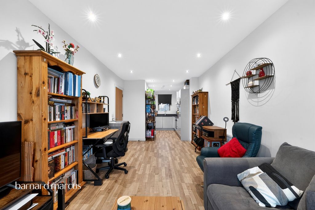 Property photo 2 of 12