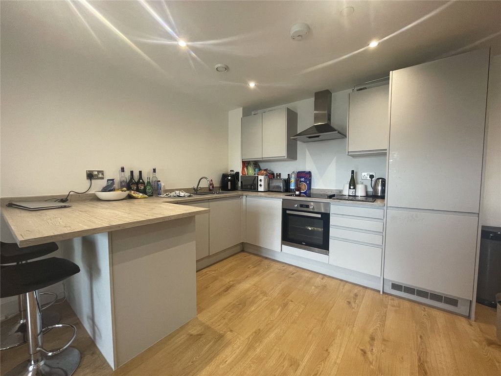 Property photo 3 of 12 21 Leylands House1