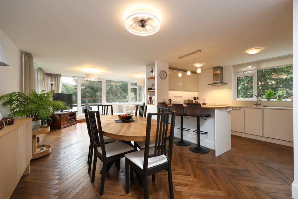 Property photo 1 of 24 Kitchen/Dining Area
