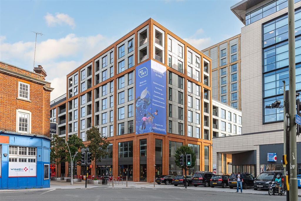 Property photo 1 of 28