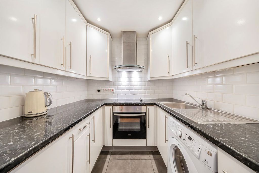Property photo 2 of 5