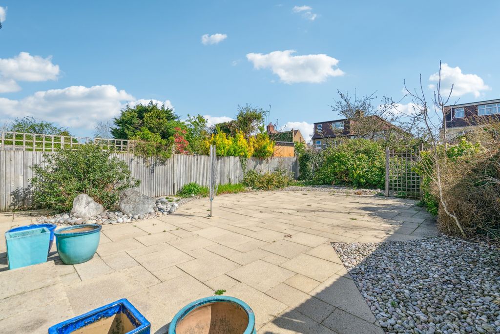 Property photo 2 of 13