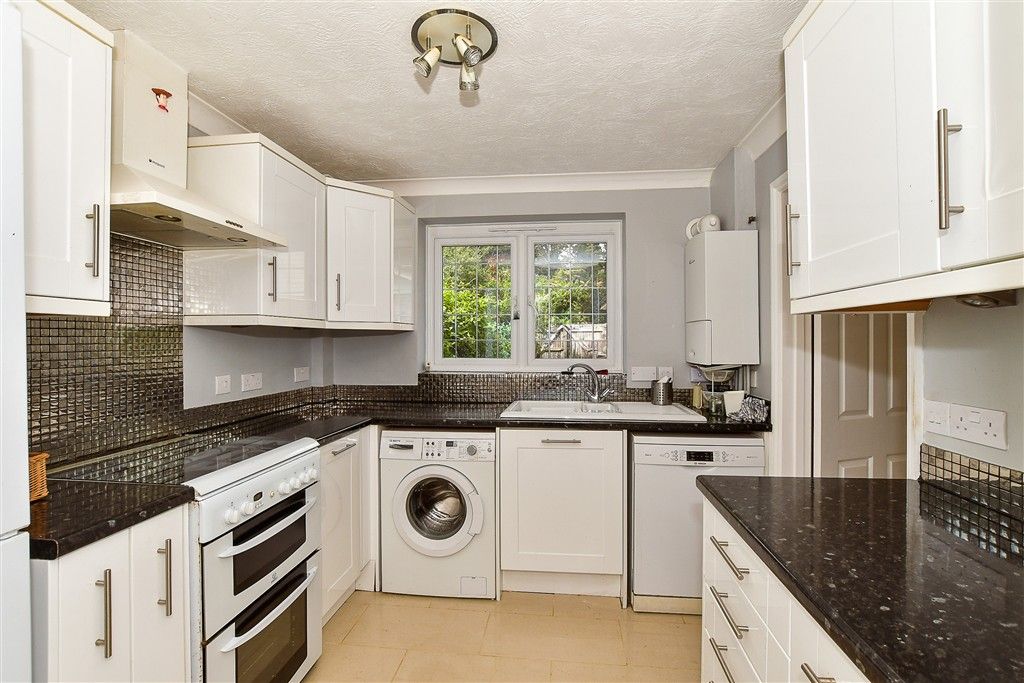 Property photo 1 of 10 Kitchen