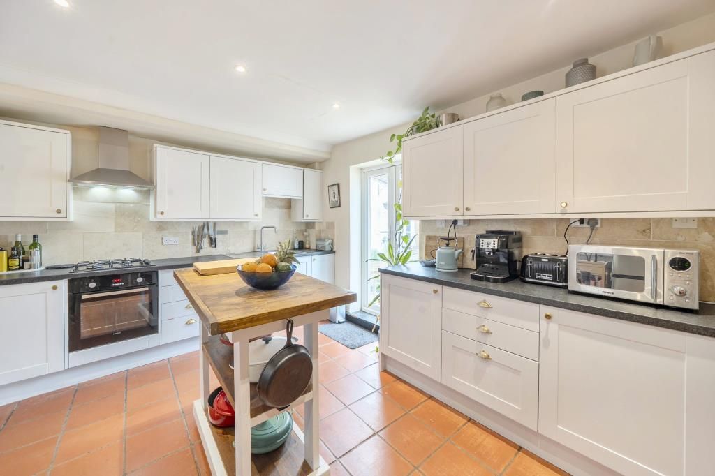 Property photo 2 of 17 Kitchen