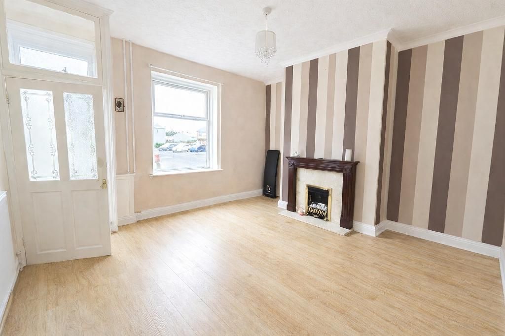 Property photo 2 of 9 Photo 2