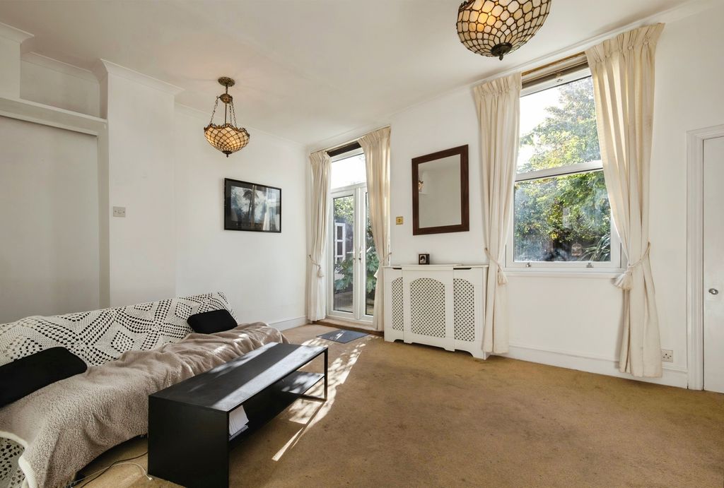 Property photo 2 of 14 Photo