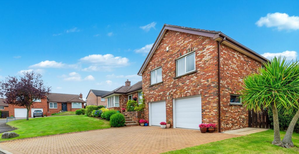 Property photo 2 of 50 014