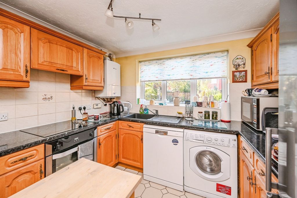 Property photo 3 of 14 Photo