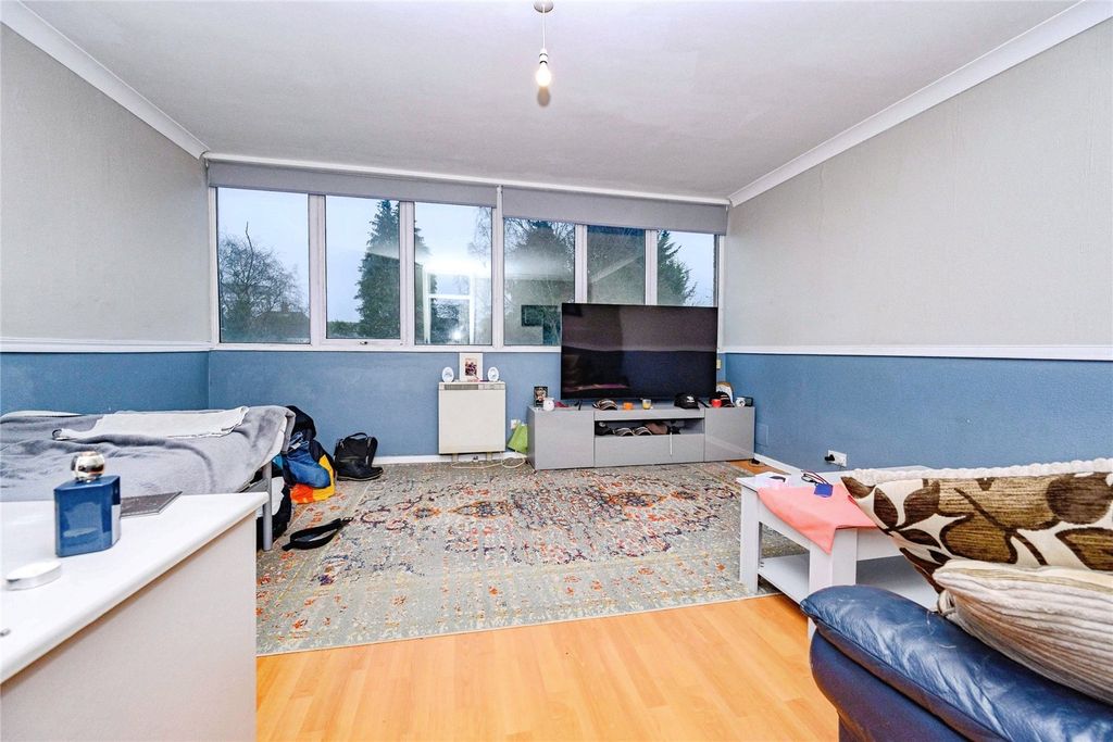 Property photo 2 of 6 Lounge