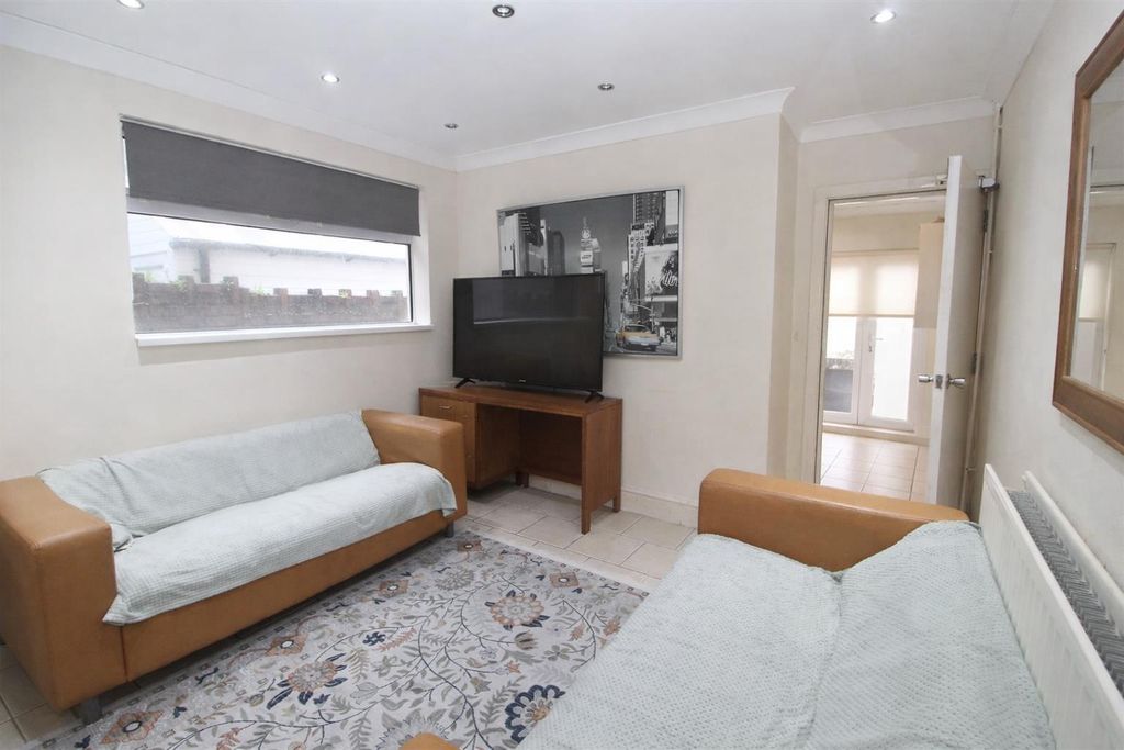 Property photo 1 of 22 65B606c6-52E1-41A2-9Be7-02E0A4d7A5d9.Png