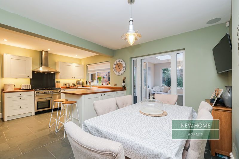 Property photo 3 of 18 Photo 10