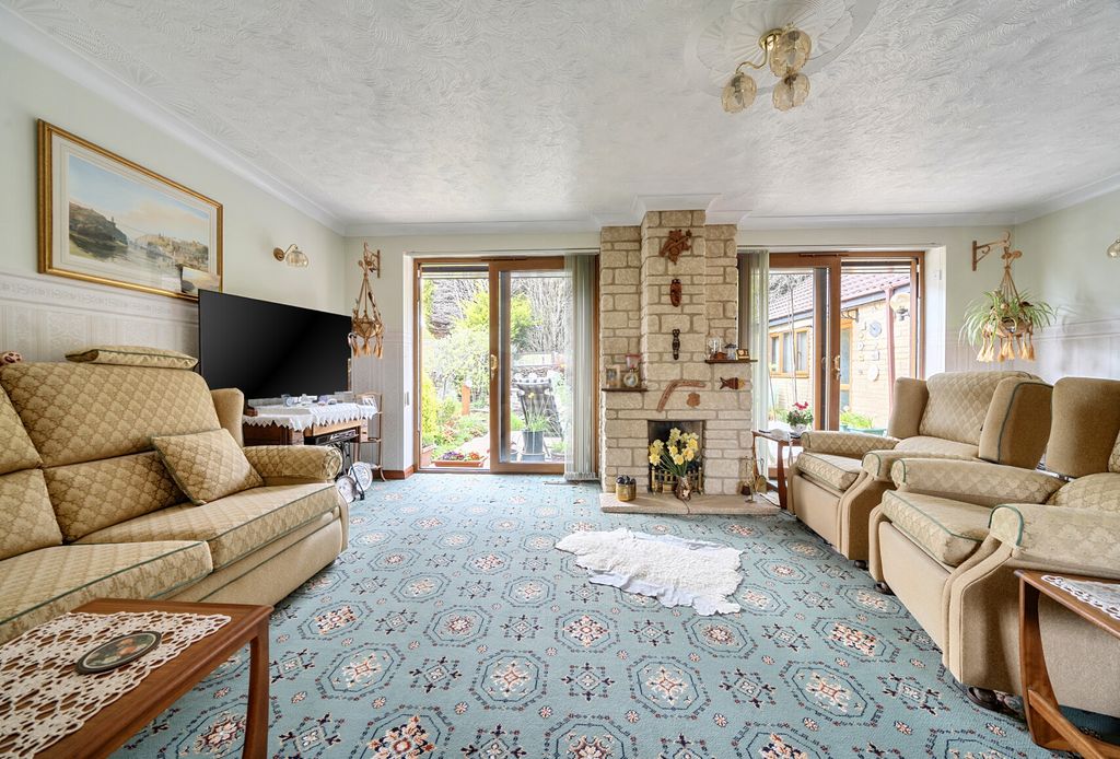 Property photo 3 of 24 1433336-24-69d7B7...