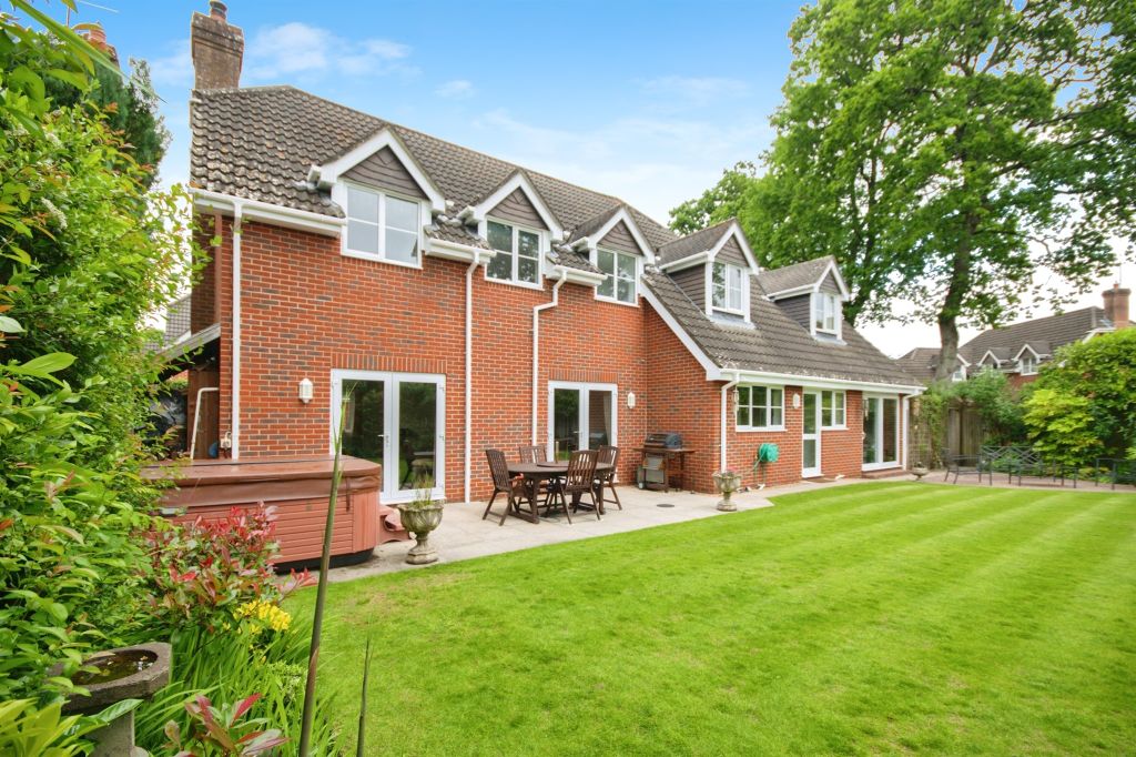 Property photo 1 of 23
