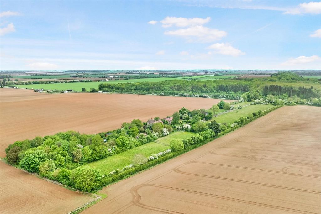 Property photo 1 of 43 Dji_Fly_20250502_102552_589_1746178132002_.Jpg