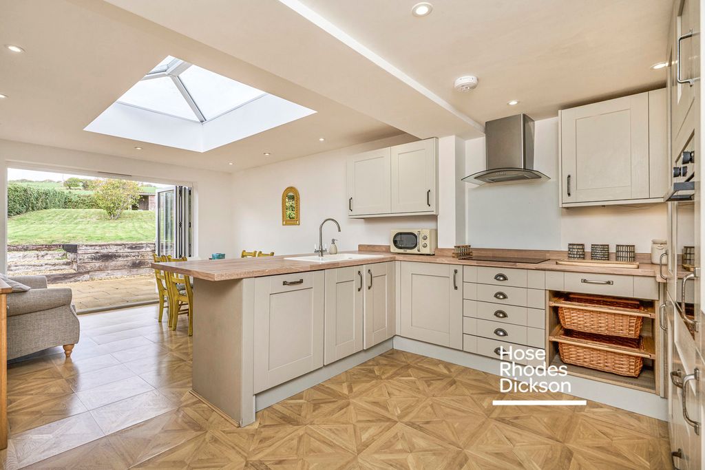 Property photo 3 of 56 Pbox-Img.Jpg