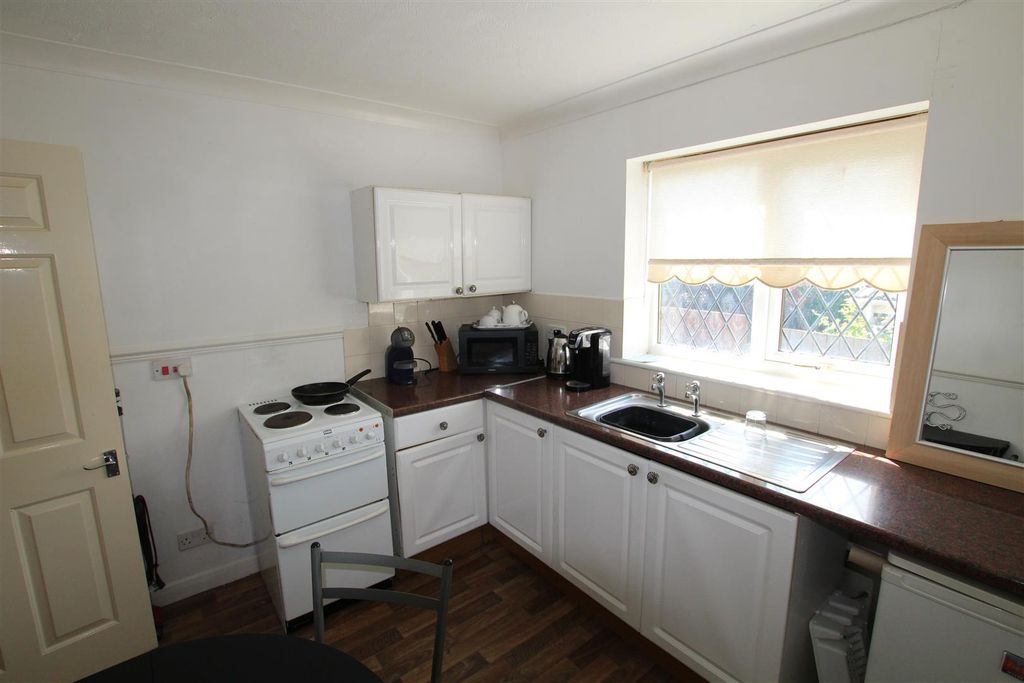 Property photo 3 of 7 Img_2082.Jpg