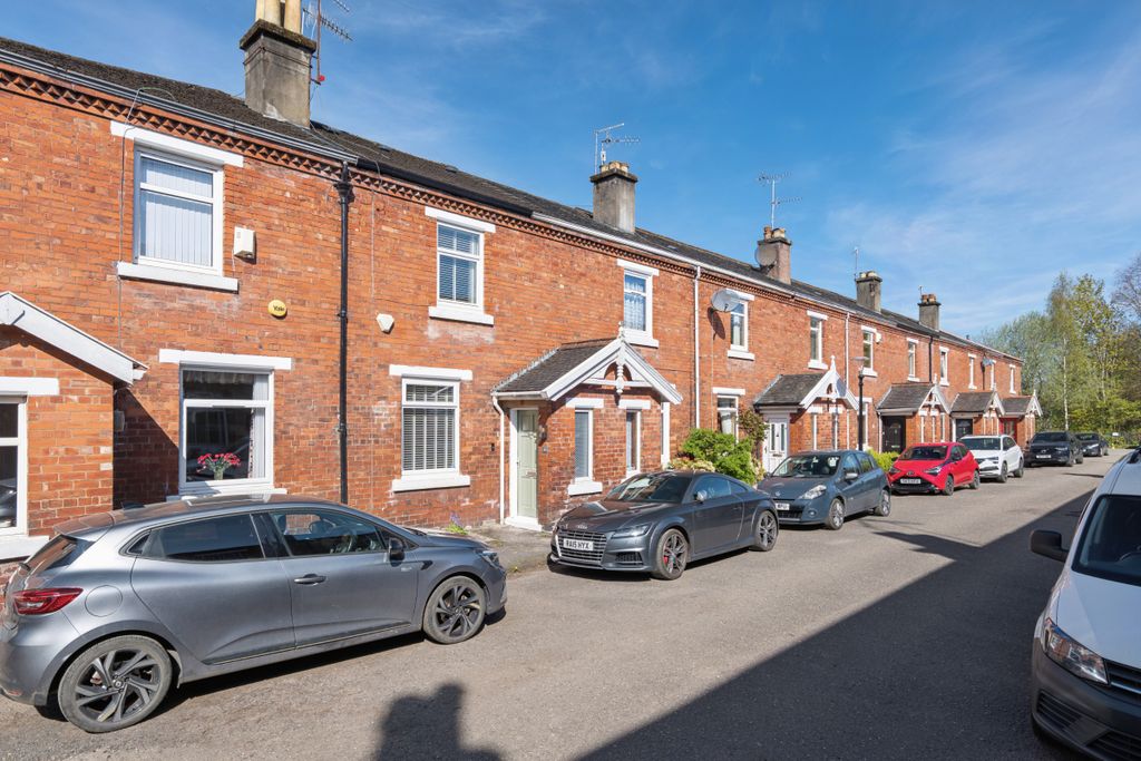 Property photo 1 of 20