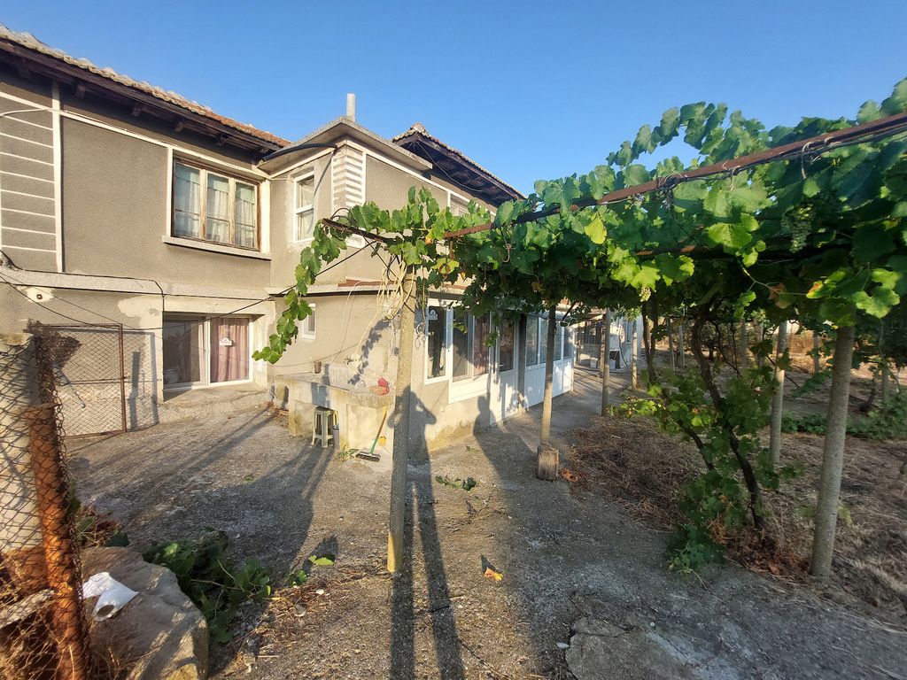 Property photo 3 of 4