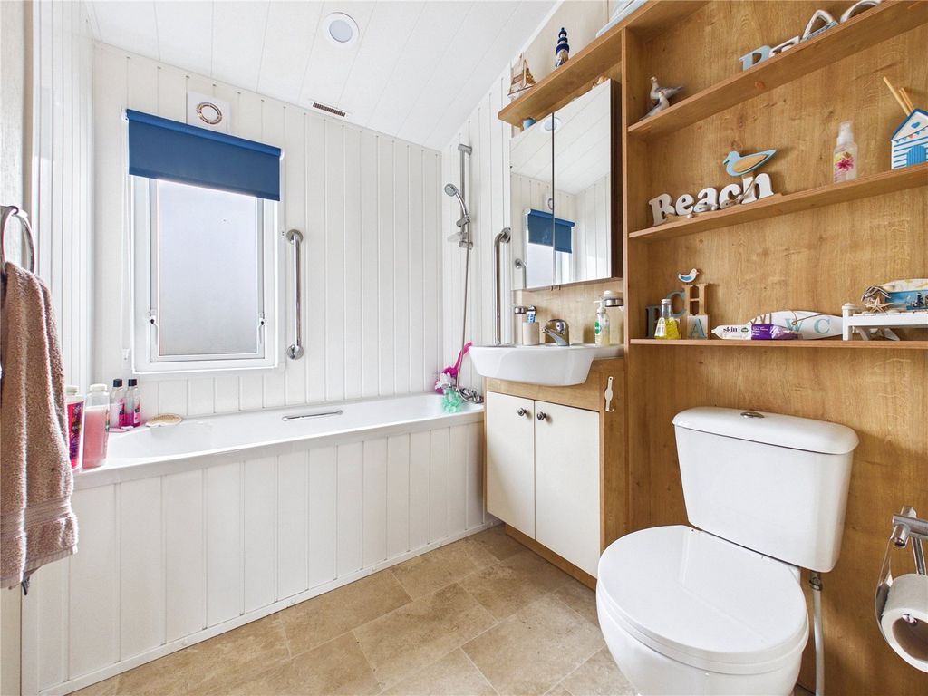 Property photo 3 of 11 Picture No. 01