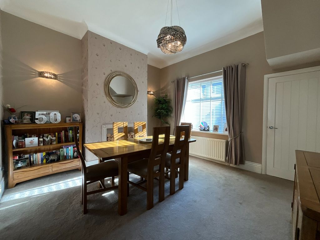 Property photo 3 of 23 4393073