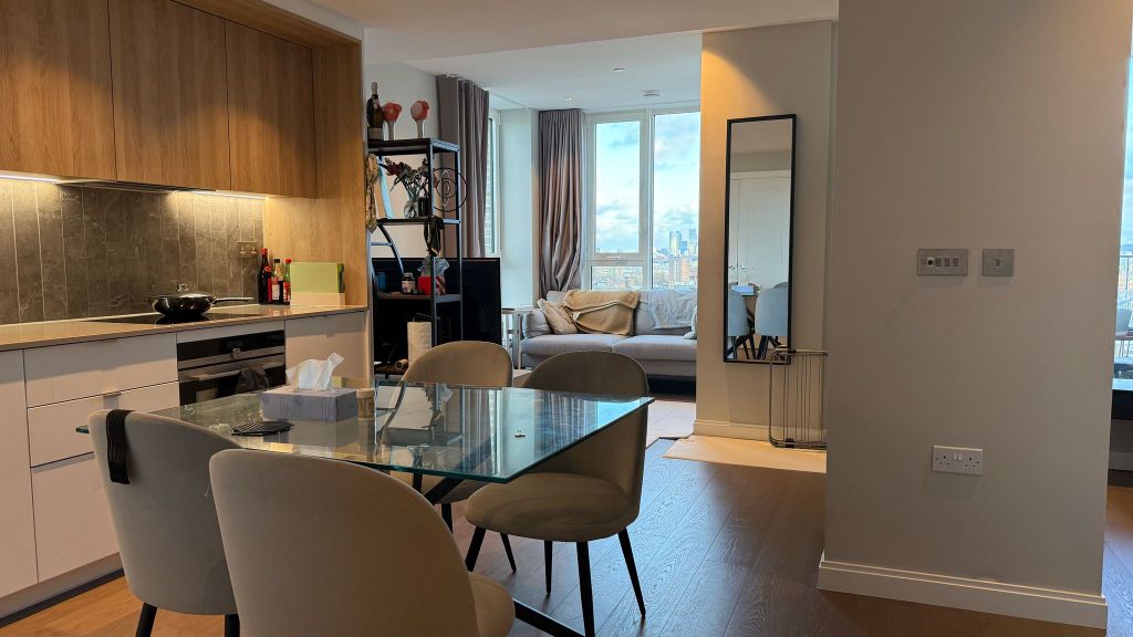 Property photo 2 of 28