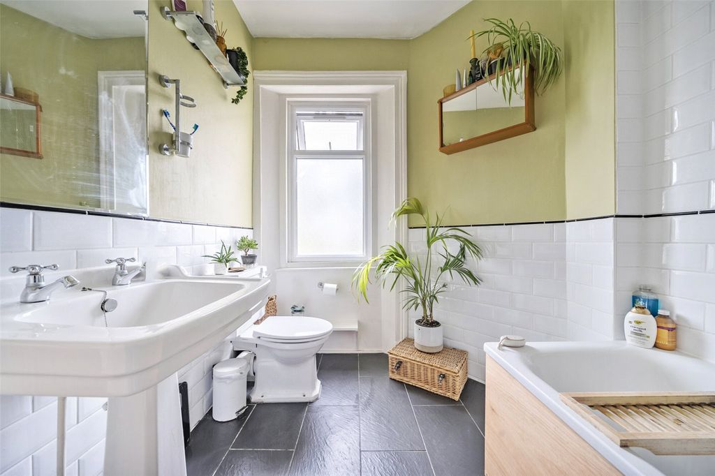 Property photo 3 of 24 Bathroom