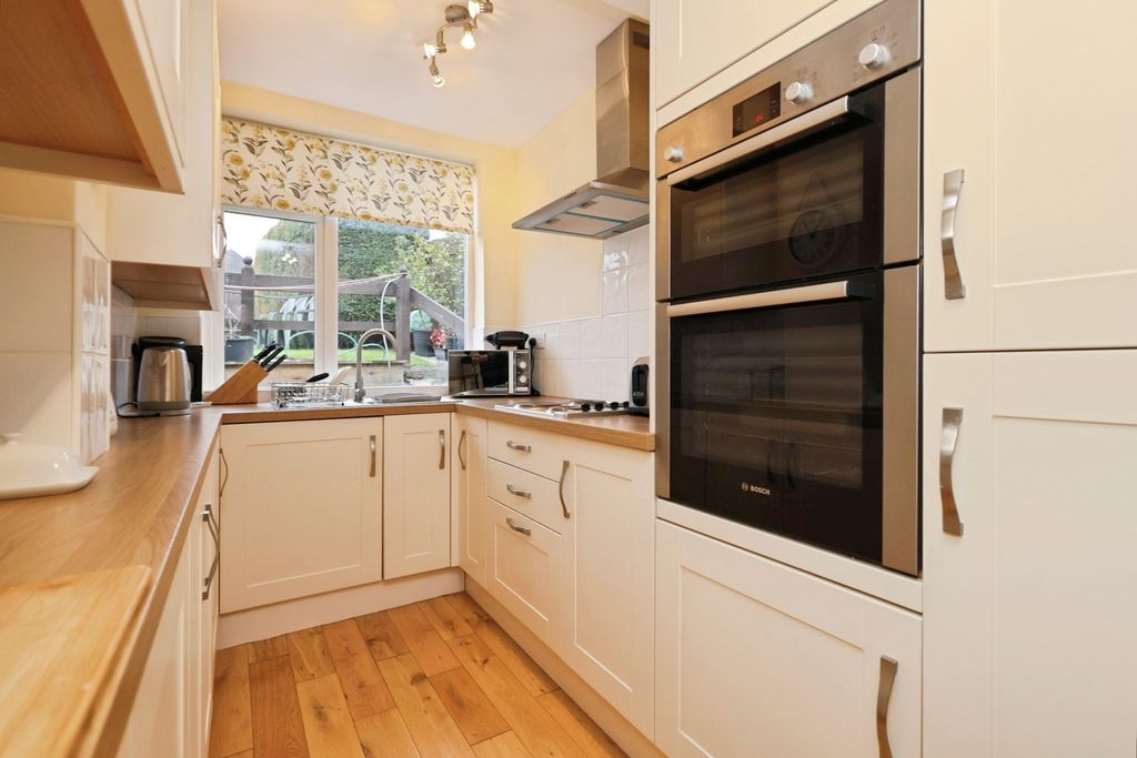 Property photo 2 of 20 Pbox-Img.Jpg