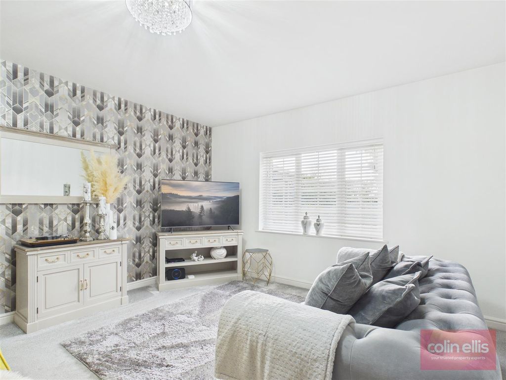 Property photo 2 of 25 Cam05075G0-Pr0300-Still004.Jpg