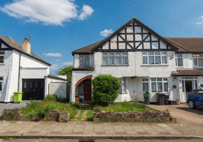 Property photo 1 of 11