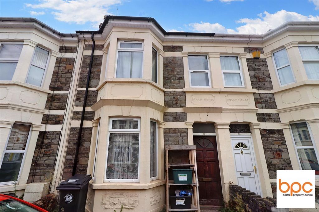 Property photo 2 of 14
