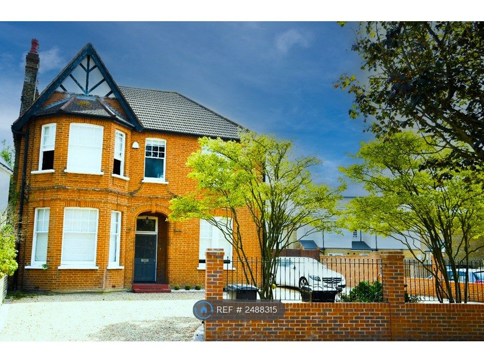 Property photo 2 of 28