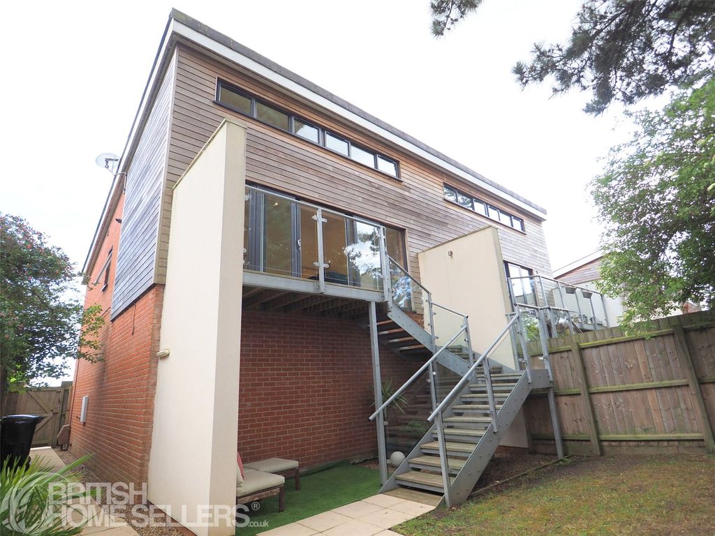 Property photo 1 of 20 Picture No. 23
