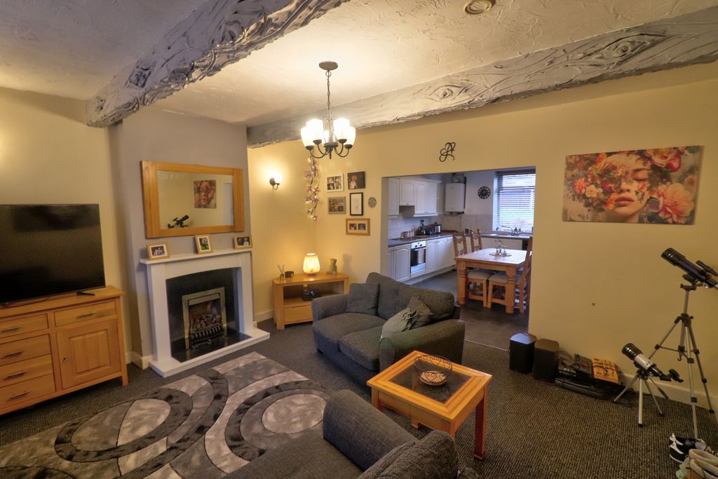 Property photo 2 of 11 Open Plan Lounge