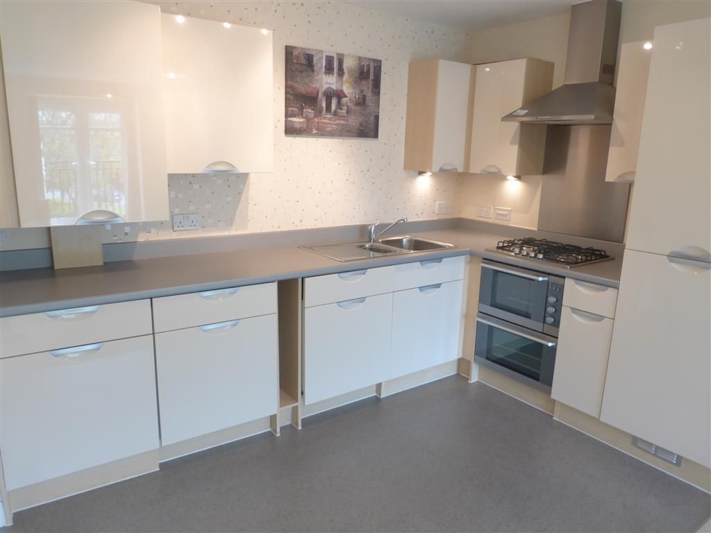 Property photo 2 of 7 Kitchen