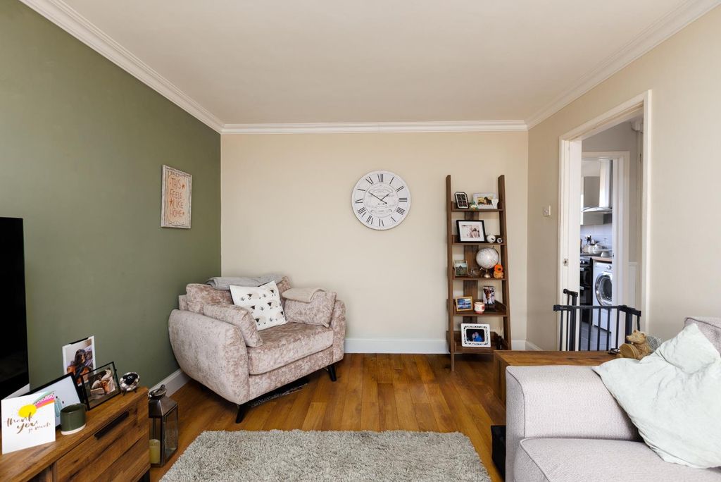 Property photo 3 of 20 71 Cock Road--12.Jpg
