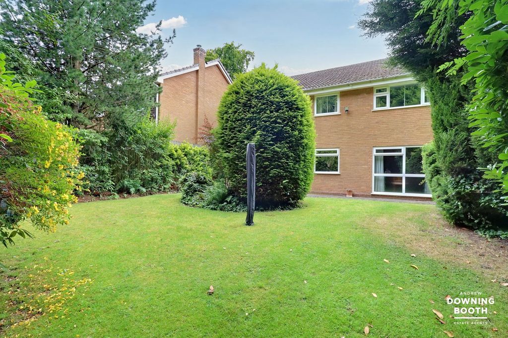 Property photo 2 of 30