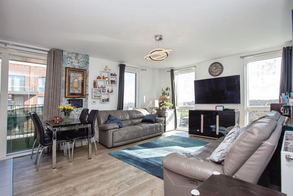 Property photo 3 of 22