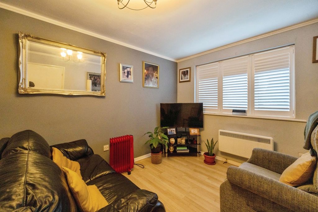 Property photo 2 of 13 Pbox-Img.Jpg