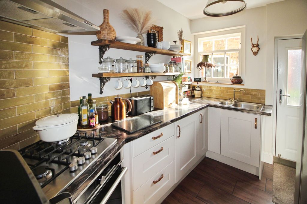 Property photo 2 of 22 Kitchen.Jpg