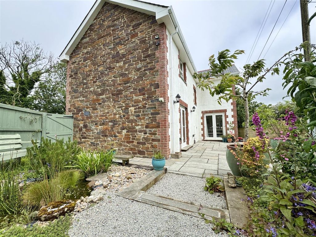 Property photo 2 of 24 Rear