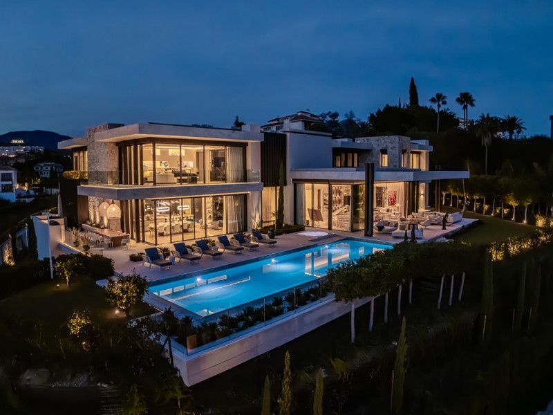 Property photo 2 of 55