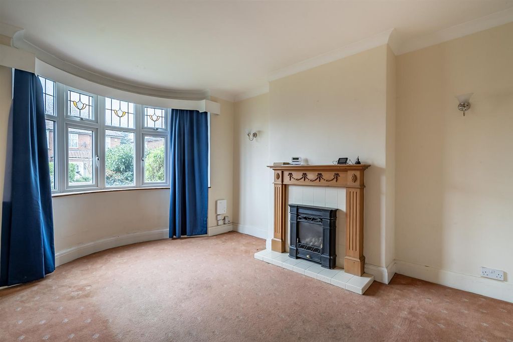 Property photo 2 of 14 Living Room