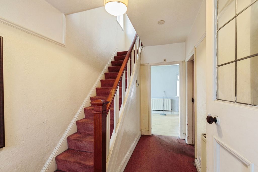 Property photo 2 of 19 Pbox-Img.Jpg