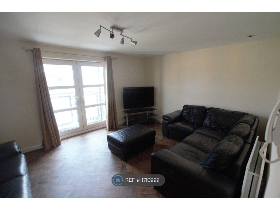Property photo 2 of 13 Living Room