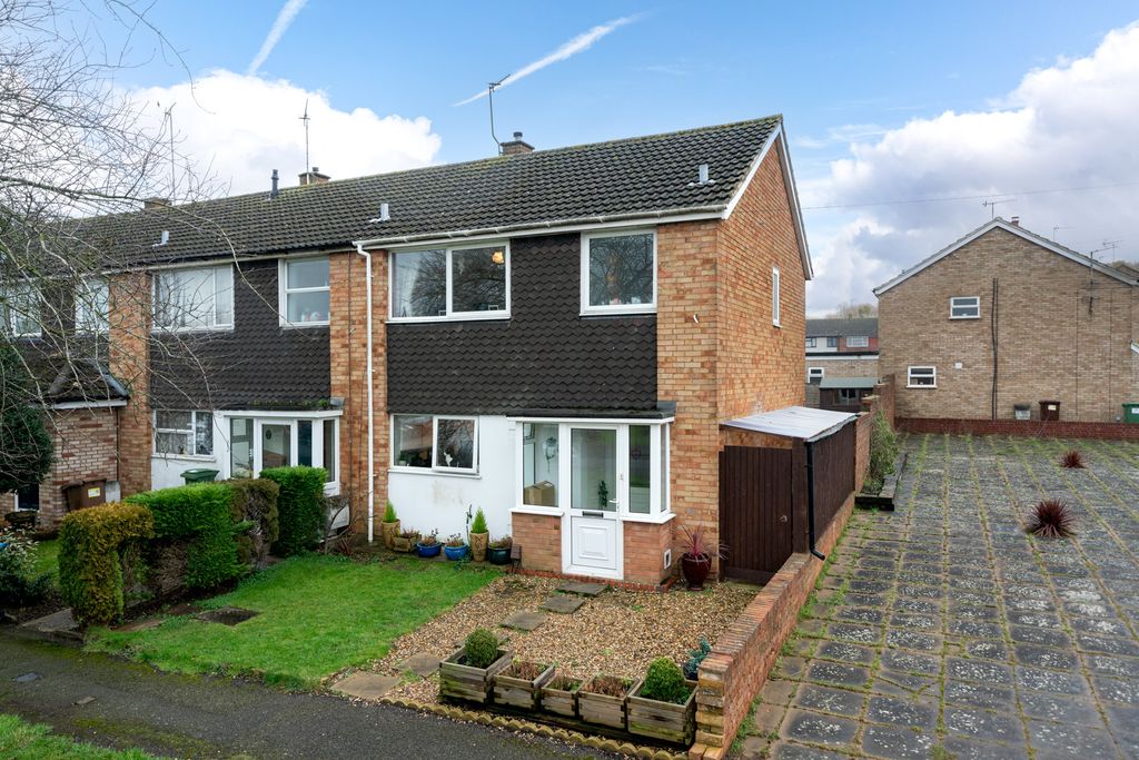 Property photo 1 of 15 2-Lancaster-Road-7
