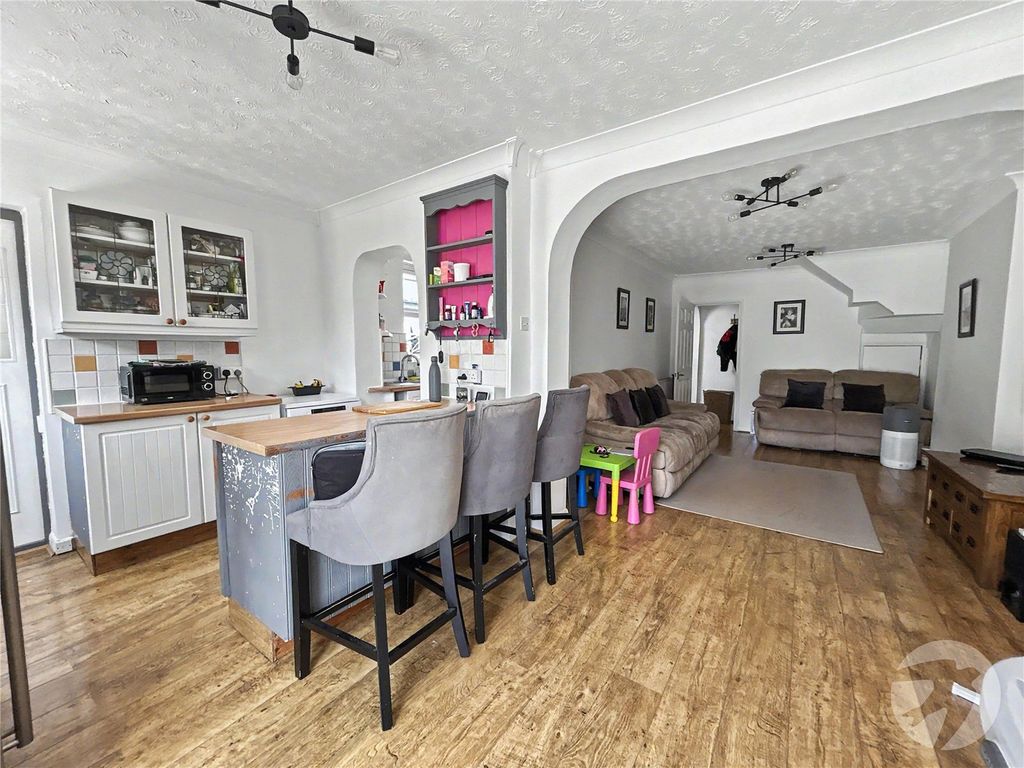Property photo 2 of 23 Picture No. 03